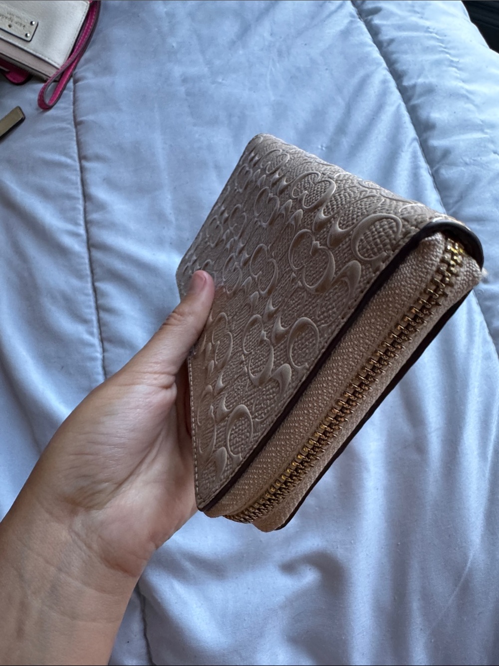 Coach Embossed Signature Zip Wallet - Cream - Picture 4 of 9